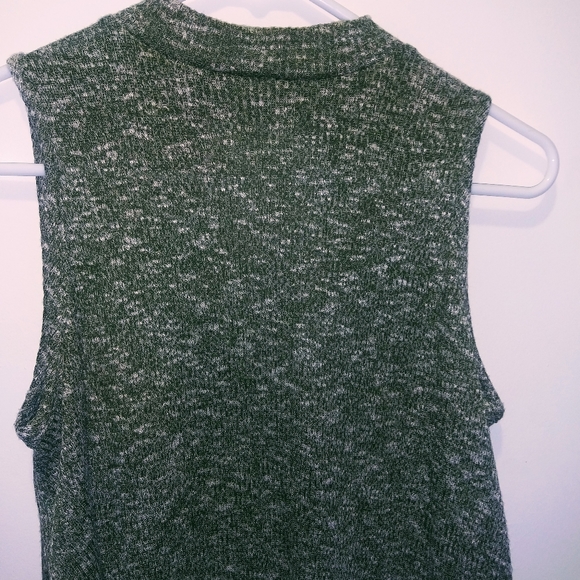 Wet Seal high neck keyhole back sleeveless top - Picture 2 of 5
